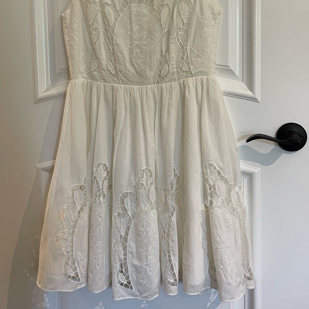 Alice + Olivia White Vinny Embroidered Cotton Party Dress (Size 6) - Picture 2 of 11